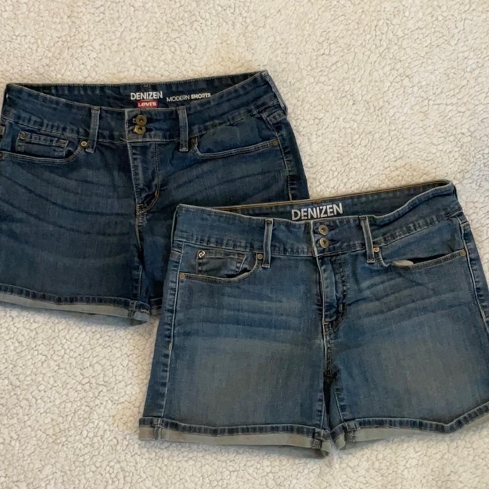 2 pairs size 4 Denizem by Levi’s shorts